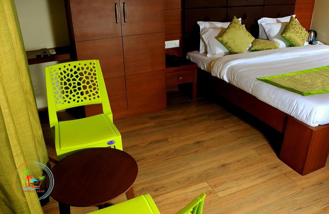 Hotel Tranquil Park à Pondichéry Extérieur photo