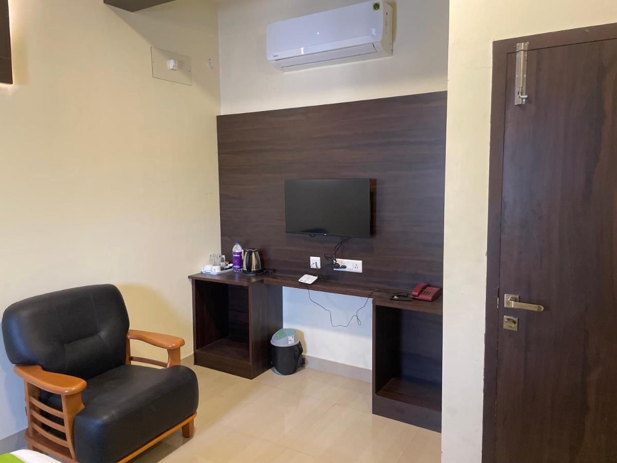 Hotel Tranquil Park à Pondichéry Extérieur photo