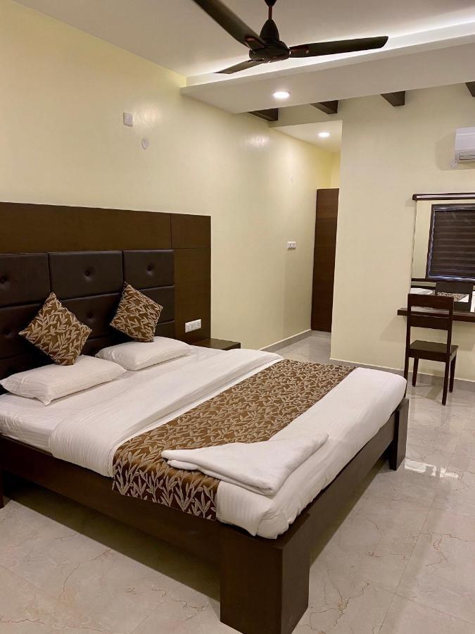Hotel Tranquil Park à Pondichéry Extérieur photo