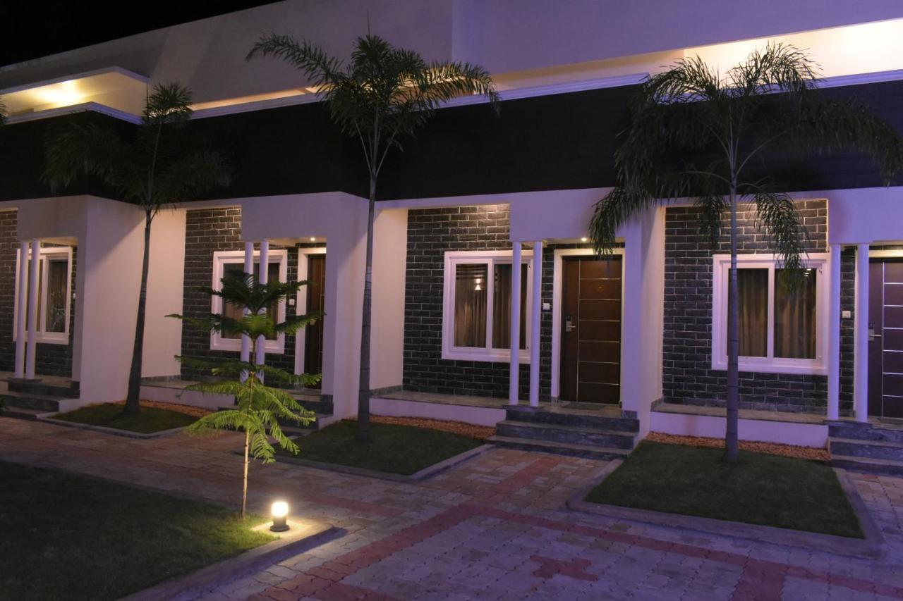 Hotel Tranquil Park à Pondichéry Extérieur photo